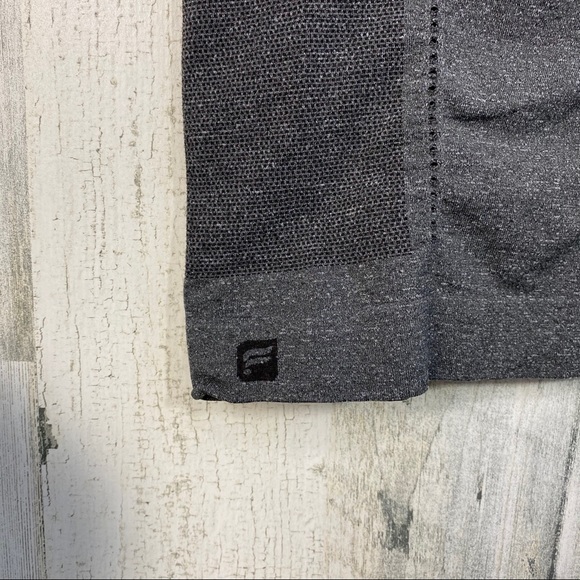 Fabletics Delta Short Sleeve Seamless top sz XS - Picture 5 of 9